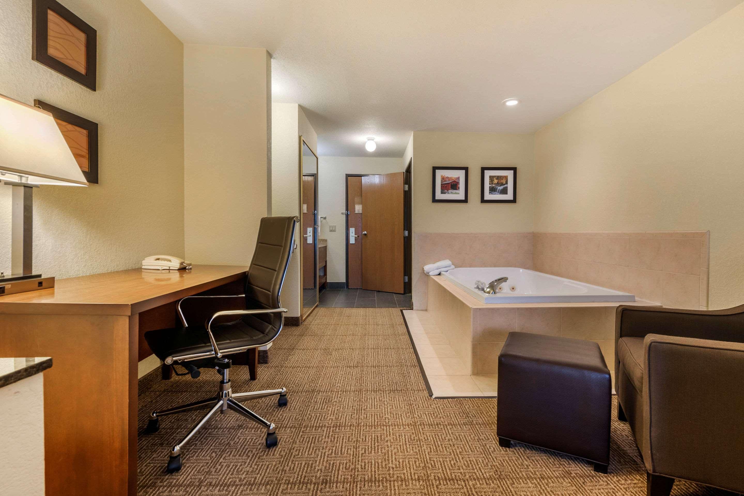 Comfort Inn Warren I-69 Kültér fotó